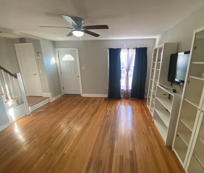 Foto del edificio - 1140 W 112th St