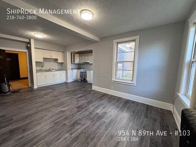 Foto del edificio - 954 89th Ave W