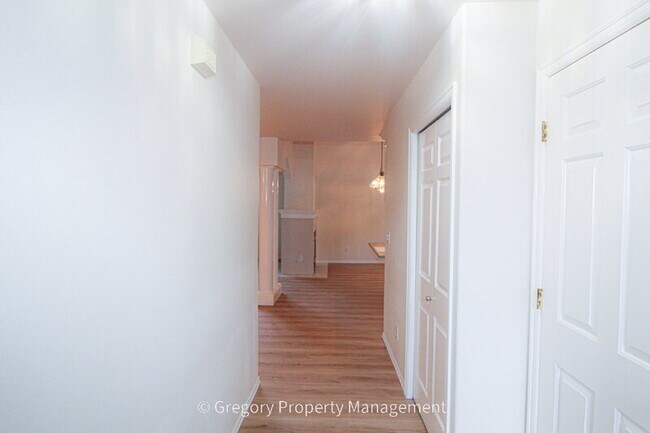 Foto del edificio - 8221 53rd Ave W