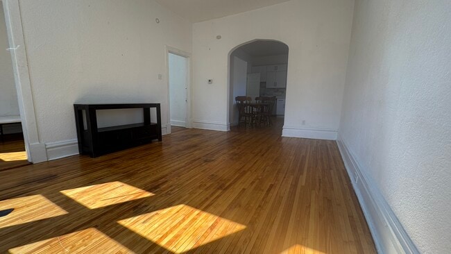 Building Photo - 2049 N Bingham St
