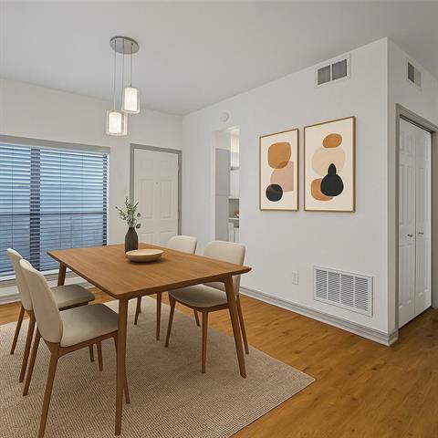 Foto del edificio - 9910 Royal Ln