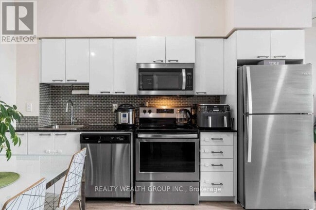 Building Photo - 2150 Lawrence Ave E