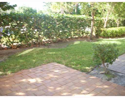 Building Photo - 3014 N Evergreen Cir