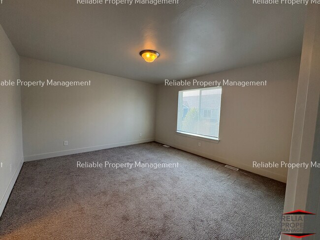 Foto del edificio - 140 S Emery Ln