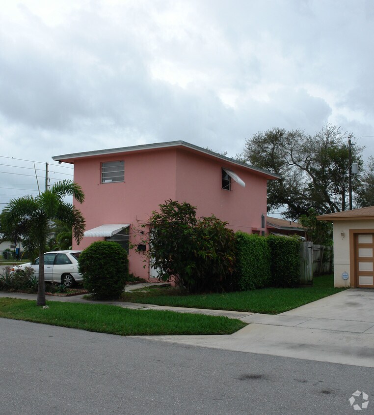 Foto del edificio - 2308 Forrest St
