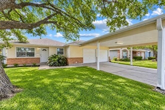 Building Photo - 2716 Hearne Dr
