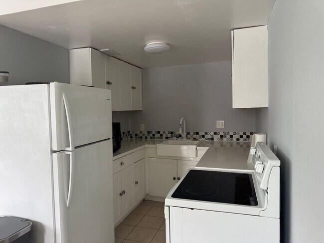 Building Photo - 311 Avanda Ct