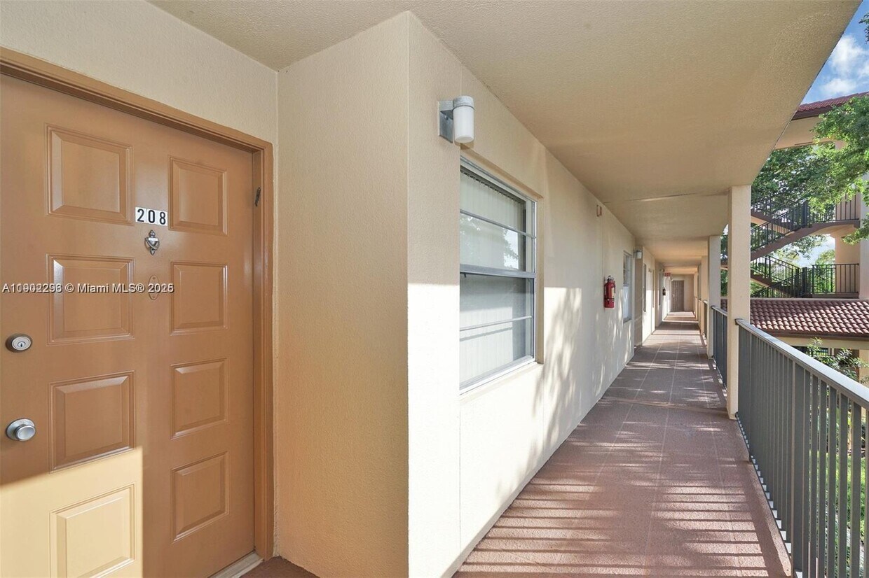 Primary Photo - 1251 SW 125th Ave