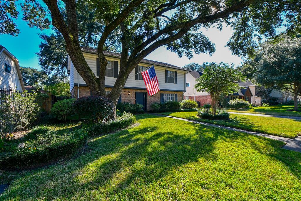 Foto principal - 5027 Oak Shadows Dr