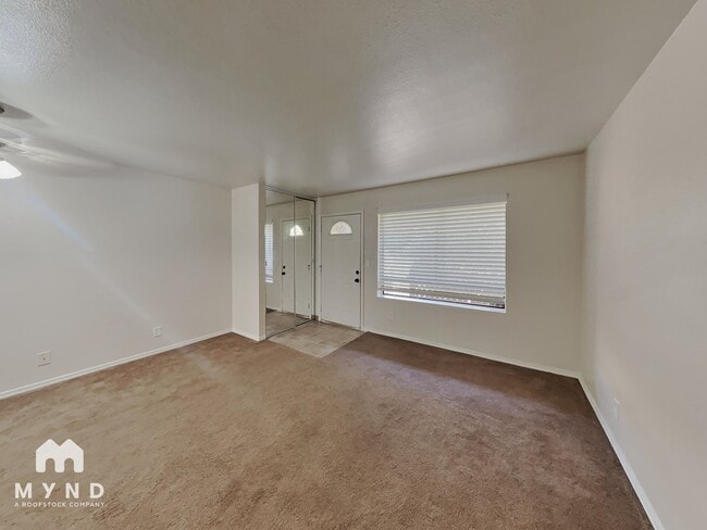 Building Photo - 14203 N 19th Ave