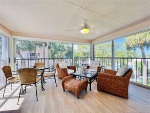 Building Photo - 411 NE Plantation Rd Building Photo - 411 NE Plantation Rd