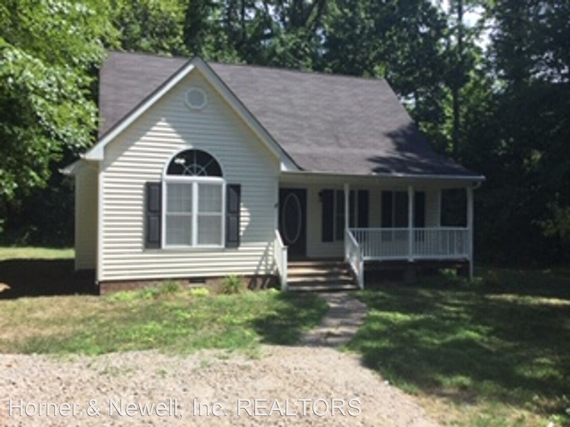 Primary Photo - 4 br, 2 bath House - 213 Johnny Lane