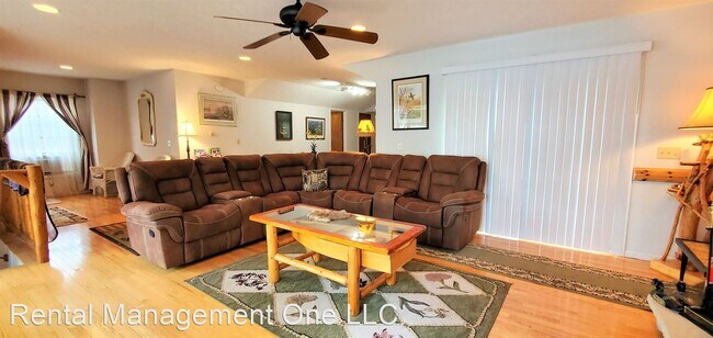 Foto del edificio - 3 br, 3 bath House - 4390 Lakeview Trail