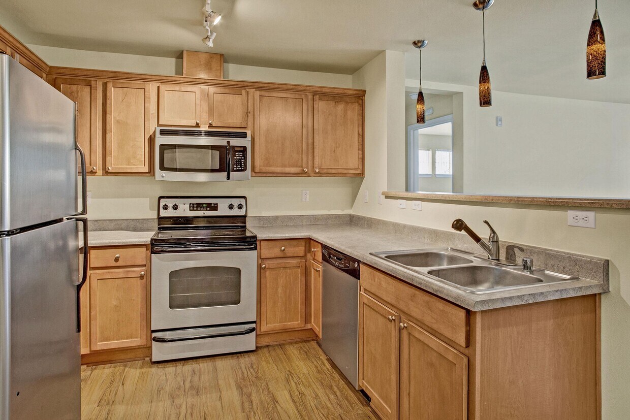 Foto principal - Forest Hills Estates