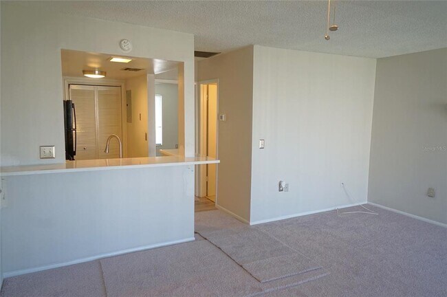 Building Photo - 3829 S Lake Dr