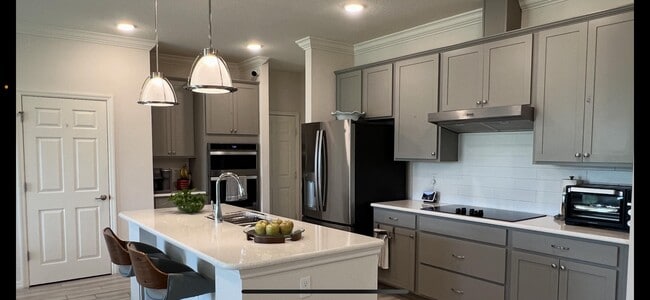 Building Photo - 1589 SE Dome Cir