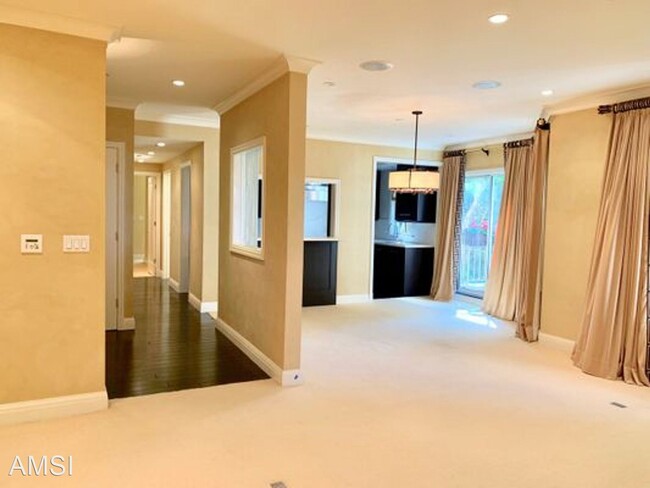 Building Photo - 2 br, 2 bath House - 1150 Lombard Street #18