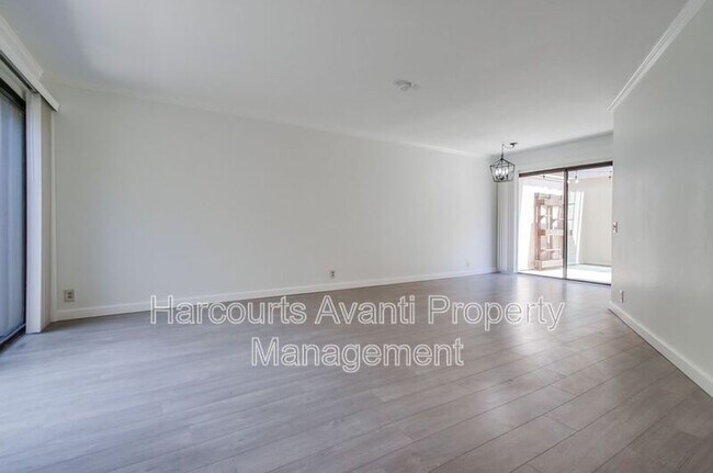 Building Photo - 3268 Via Marin