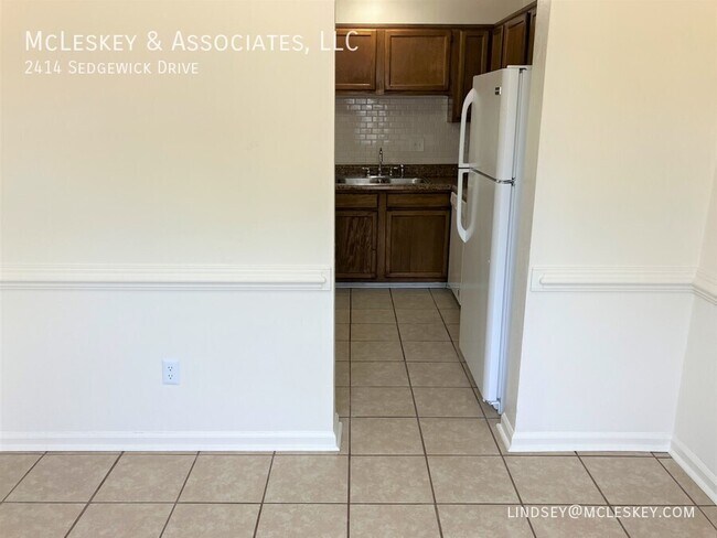 Foto del edificio - 2414 Sedgewick Dr