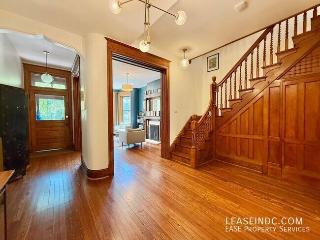 Foto del edificio - 2326 1st St NW
