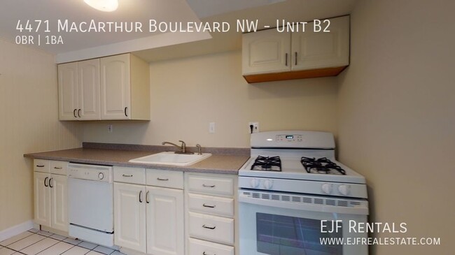 Foto del edificio - MacArthur Blvd Studio Apartment W/Off Stre...