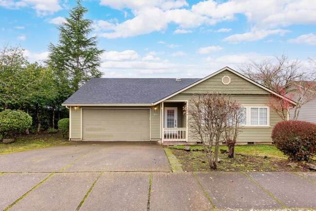 Building Photo - 4 Bedroom Home in Silverton