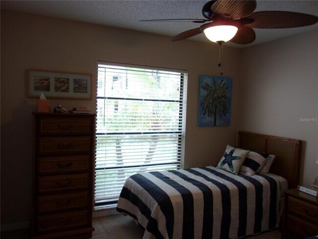 Building Photo - 319 Knottwood Ct