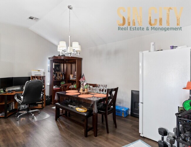 Building Photo - "Charming 3-Bedroom Oasis in Las Vegas wit...