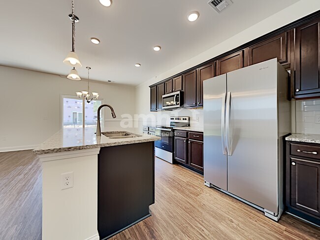 Building Photo - 401 Ronter Court