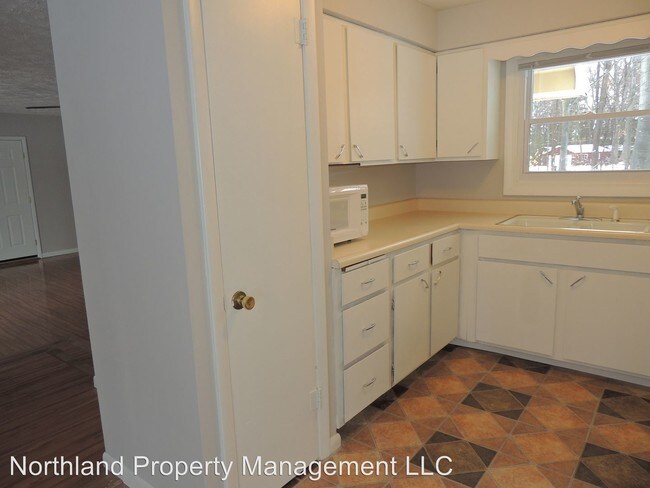 Building Photo - 3772 Central Park Dr