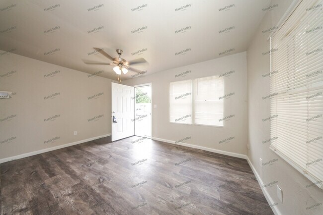Foto del edificio - 4033 SW 26th St