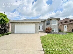Building Photo - 3316 Kenilworth Dr