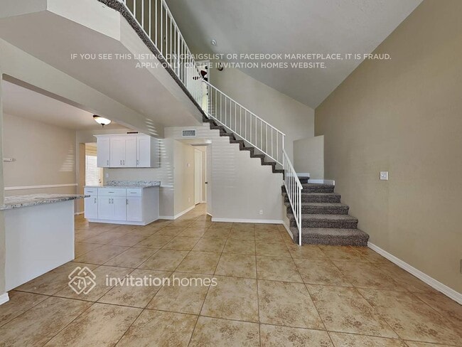 Building Photo - 441 S Maple