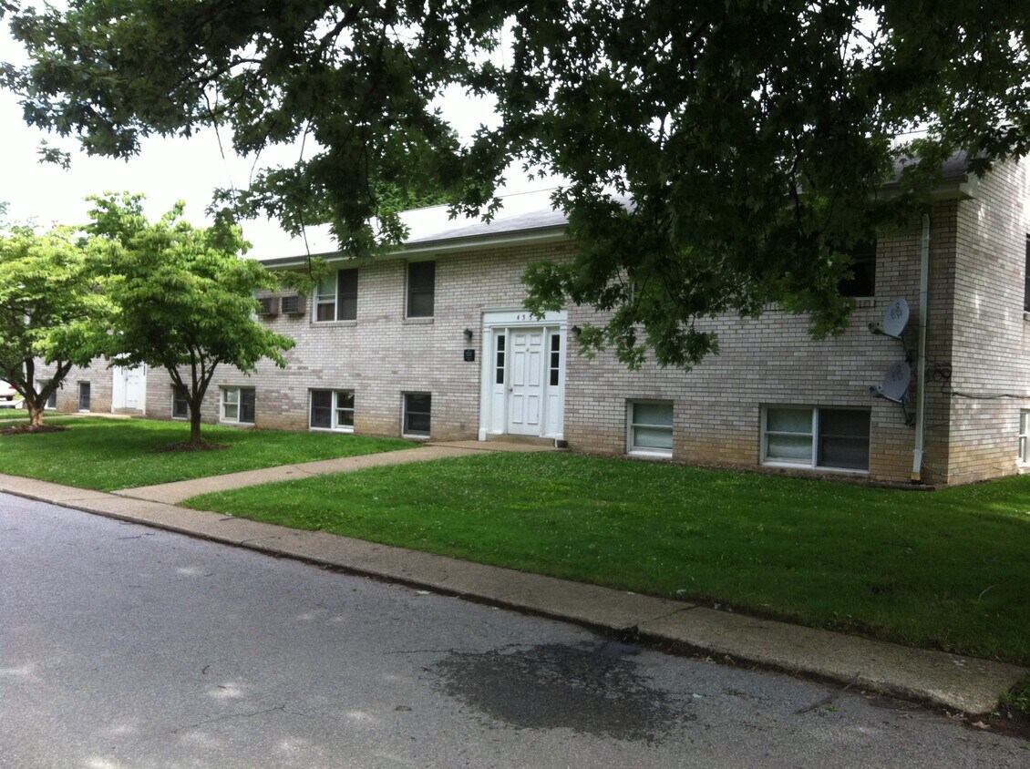 Primary Photo - 435 Burns Ave