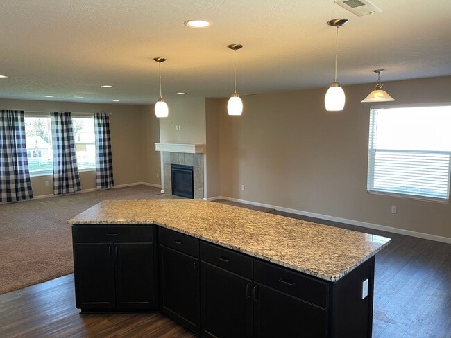 Foto del edificio - Mead Schools-4 bedrooms, 2 bathrooms House with 2 Car Detached Garage