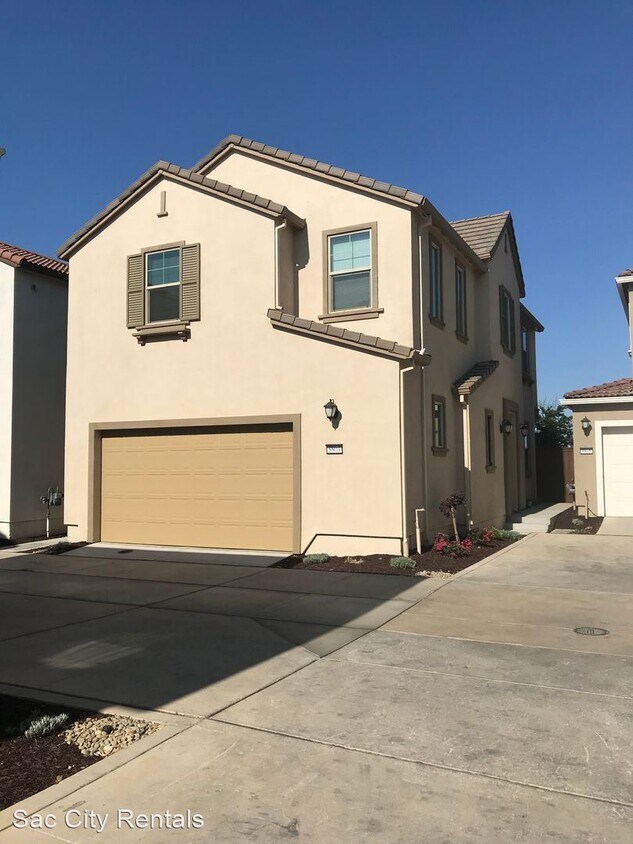 Primary Photo - 3 br, 2.5 bath House - 8803 Solo Way