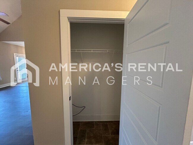 Building Photo - DEPOSIT PENDING! MOVE-IN SPECIAL!!! - Home for rent in Maylene! Available to View! - Sign a lease...