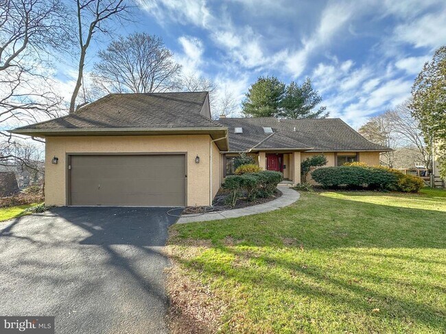 Building Photo - 4 Whitehaven Ct
