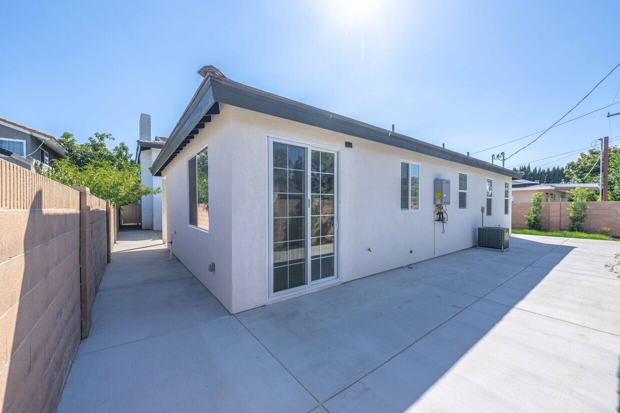 Primary Photo - 11061 Bixler Circle