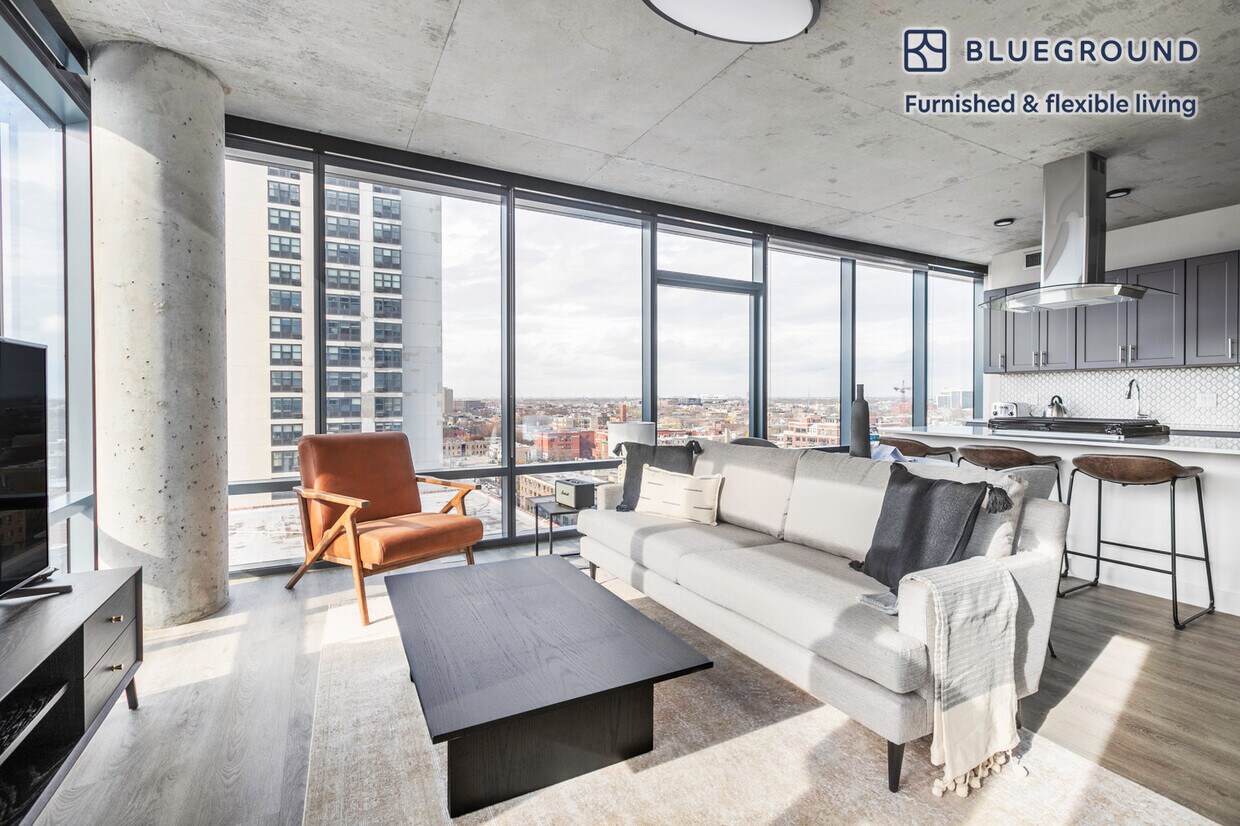 Foto principal - 450 W Belmont Ave
