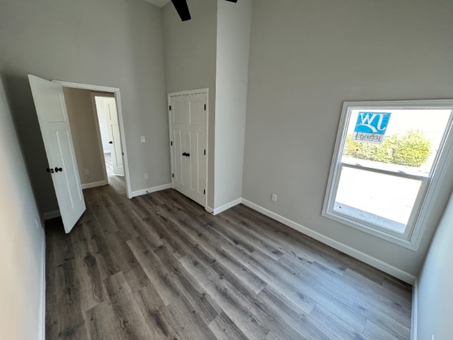 Building Photo - 113 Saluda St