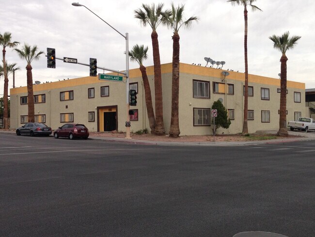 Building Photo - 211 N Maryland Pkwy unit D