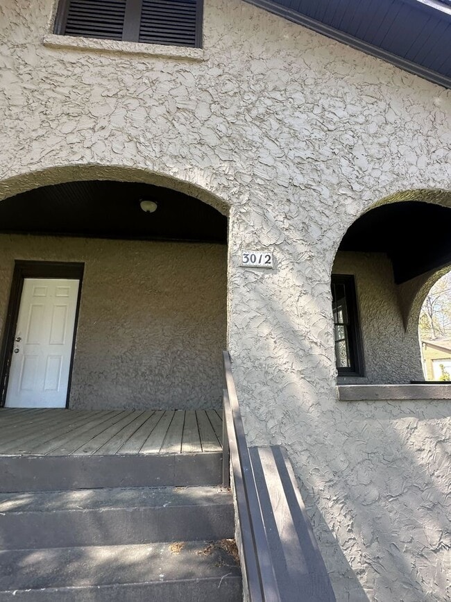 Building Photo - Charming 2-Bedroom Brick Home with Classic Features