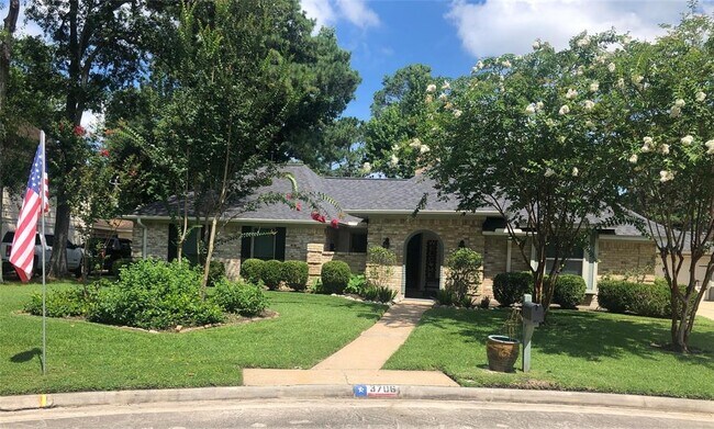 Building Photo - 3706 Brookbank Dr