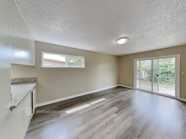 Foto del edificio - 1585 71st Ave