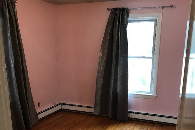 Bedroom 2 - 11 Ann St