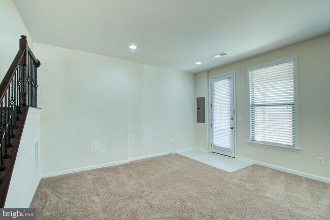 Building Photo - 42363 Alder Forest Terrace