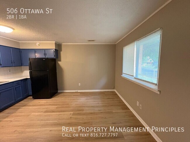 Building Photo - 506 Ottawa St