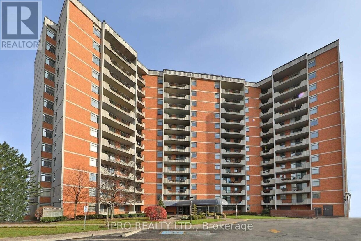 Photo principale - 7811-7811 Yonge St