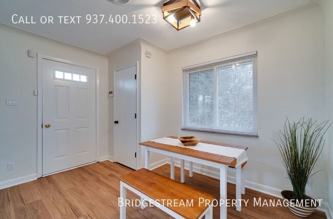 Building Photo - Cozy 2 Bedroom 1 Bathroom Single Family Home